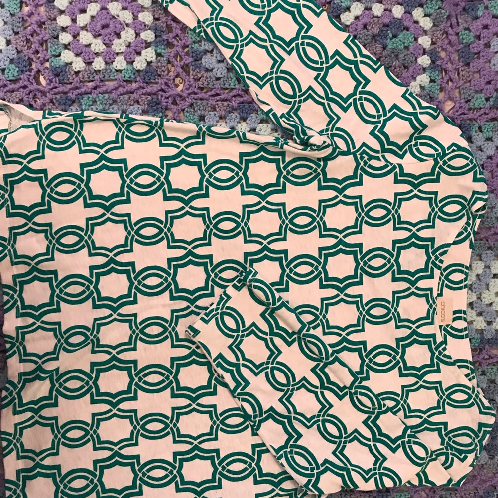 Chico’s size 1 3/4sleeve boat neck. Green/white
